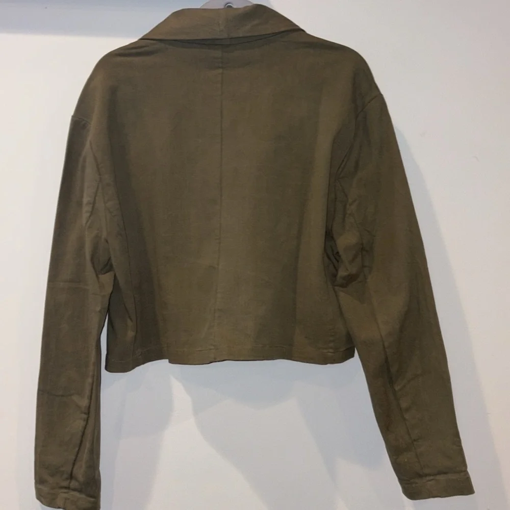 Splendid NWT Cropped Blazer Single Button Size XL Olive Green
